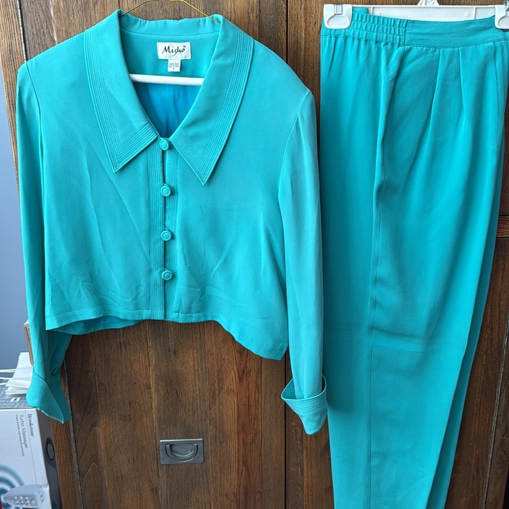 Mishka Women's 100% Silk Turquoise Button-front Jacket & Pants. Size 8 $29